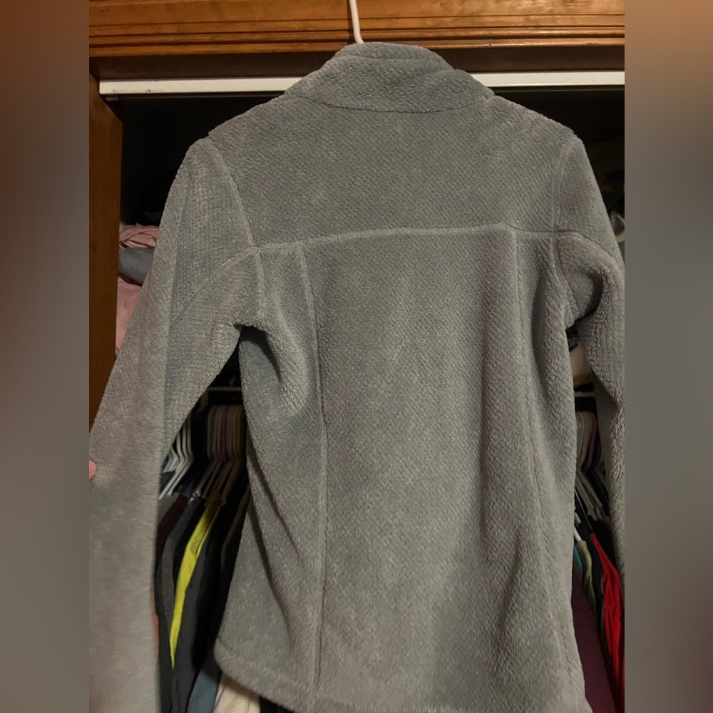 Women’s Patagonia sweatshirt
